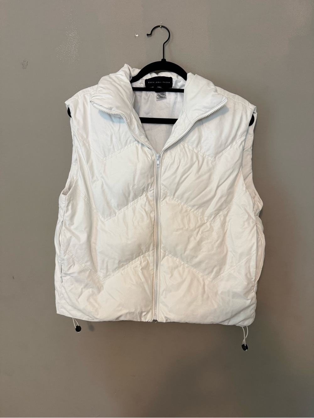 Know One Cares White Quilted Sleeveless Puffer Vest